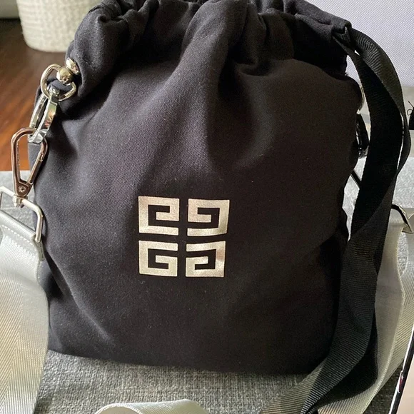 Givenchy Cosmetic Drawstring Pouch - Picture 4 of 12